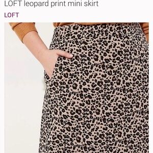 LOFT print mini skirt in gray and pink size 14